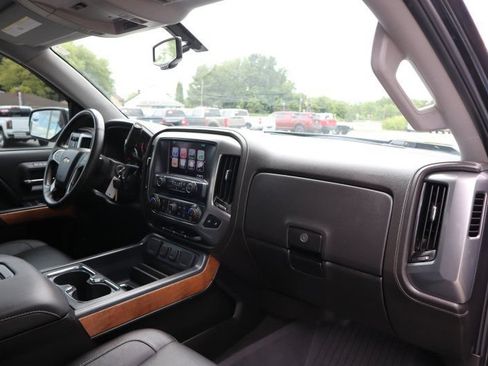 Used 2016 Chevrolet Silverado 1500 LTZ AWD/4WD image 21