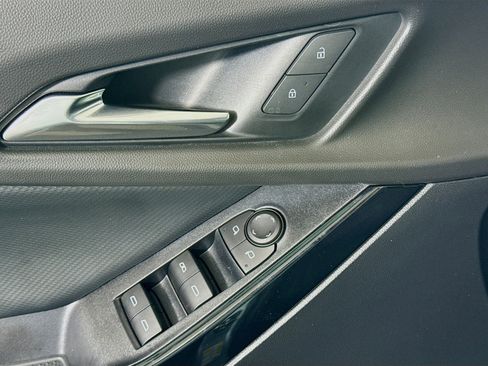 Used 2026 Chevrolet Equinox LT image 24