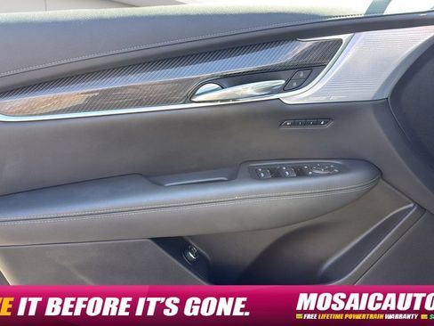 Used 2024 Cadillac XT6 Sport w/ Technology Package AWD/4WD image 27