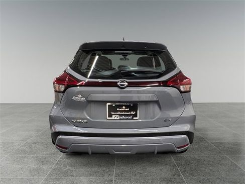 Used 2024 Nissan Kicks SR w/ SR Premium Package image 23