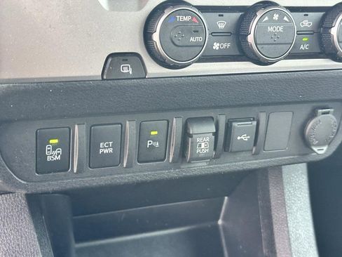 Used 2022 Toyota Tacoma SR5 image 12