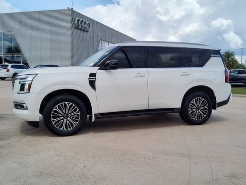 Used 2025 Nissan Armada SL w/ Captain's Chari Seat Package RWD image 3