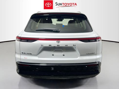 New 2026 Toyota Crown Signia image 5