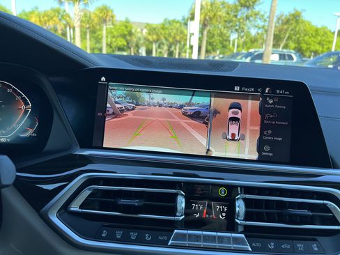 Used 2021 BMW X5 xDrive40i w/ M Sport Package image 25