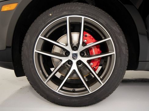 New 2026 Porsche Macan S image 11