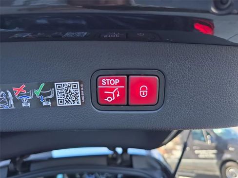 Certified 2026 Mercedes-Benz GLC 300 4MATIC image 7