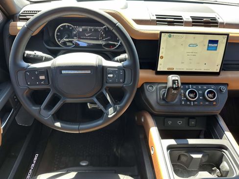 Used 2023 Land Rover Defender 130 X AWD/4WD image 8
