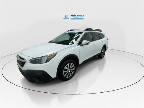 Used 2022 Subaru Outback Premium image 6
