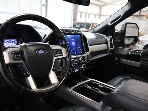 Used 2022 Ford F250 Platinum w/ FX4 Off-Road Package AWD/4WD image 35