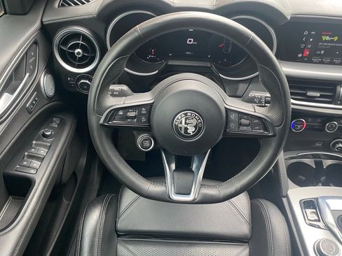 Used 2024 Alfa Romeo Stelvio Veloce AWD/4WD image 3
