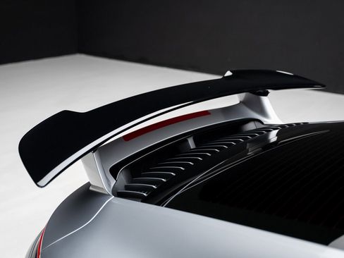 Used 2024 Porsche 911 Carrera RWD image 31