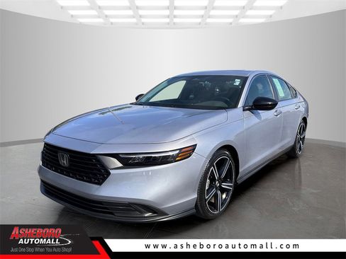 Used 2024 Honda Accord Sport image 1