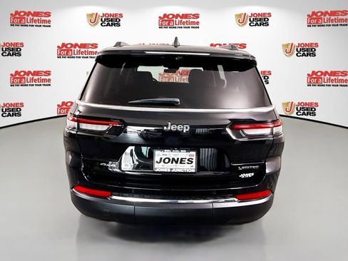 Used 2023 Jeep Grand Cherokee L Limited w/ Luxury Tech Group II image 16