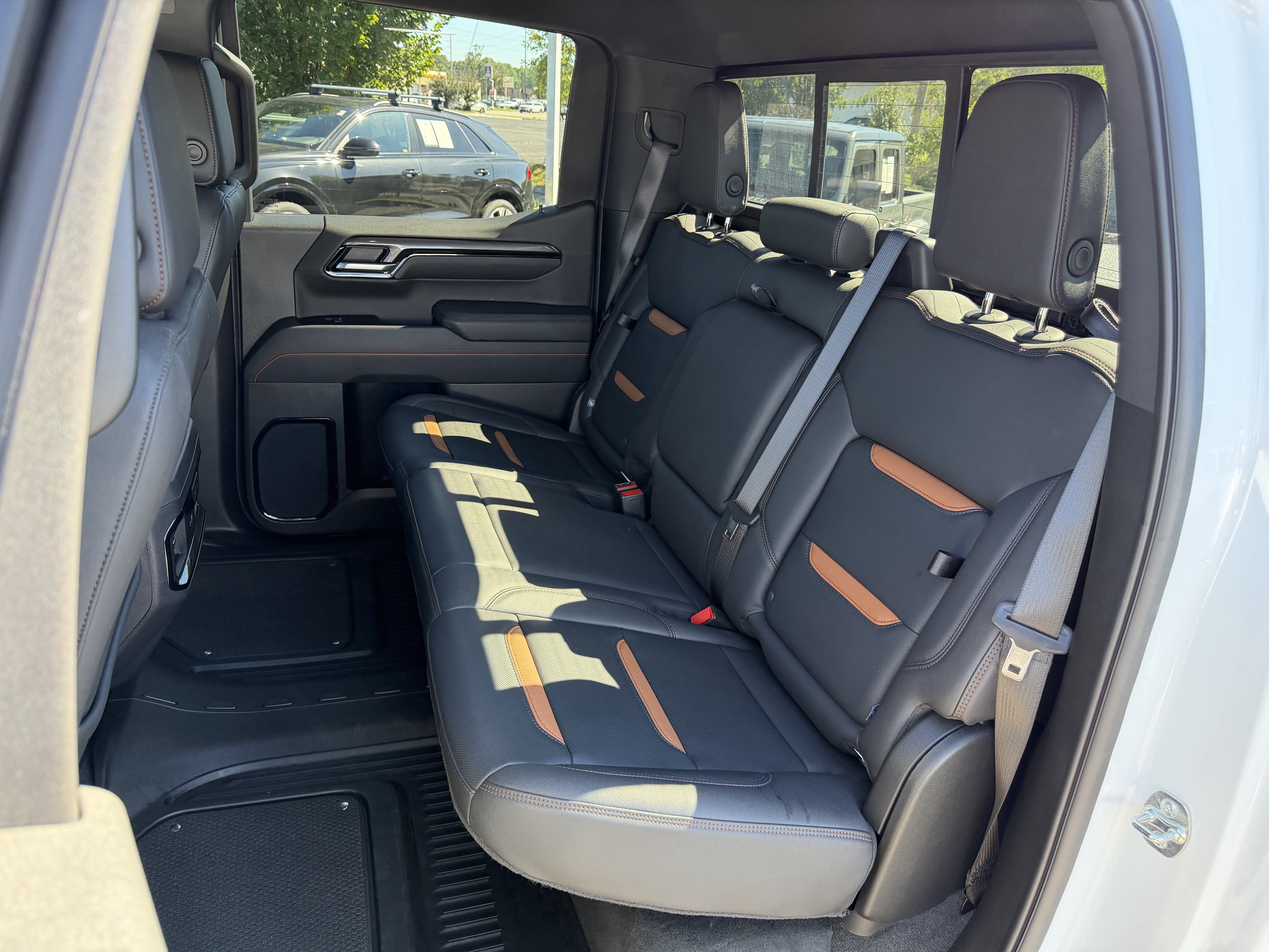 Used 2026 GMC Sierra 1500 AT4 w/ AT4 Preferred Package AWD/4WD image 34