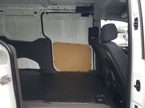 Used 2022 Ford Transit Connect XLT image 8
