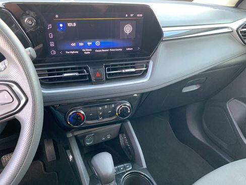 Used 2025 Chevrolet TrailBlazer LT image 18