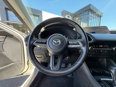 Used 2021 MAZDA MAZDA3 s FWD image 19
