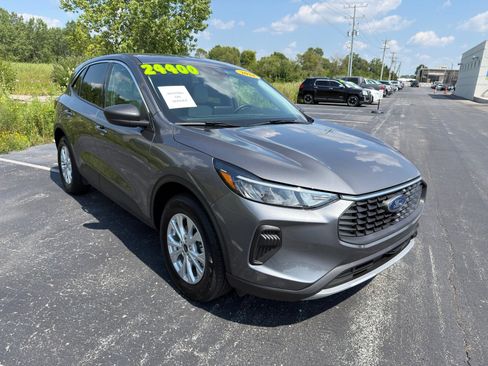 Used 2024 Ford Escape Active AWD/4WD image 8