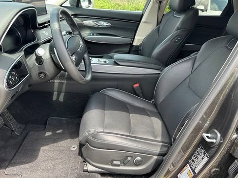 Used 2025 Genesis GV70 2.5T w/ Advanced Package AWD/4WD image 18