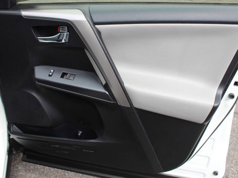 Used 2017 Toyota RAV4 XLE w/ Premium Special Value Package image 10