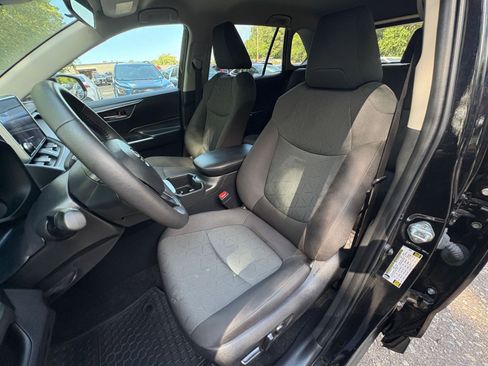 Used 2024 Toyota RAV4 XLE image 34