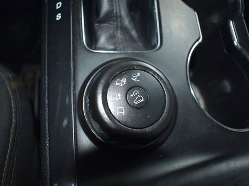 Used 2016 Ford Explorer XLT AWD/4WD image 13