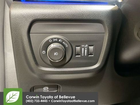 Used 2025 Jeep Grand Cherokee Summit w/ Adv Protech Group IV image 19