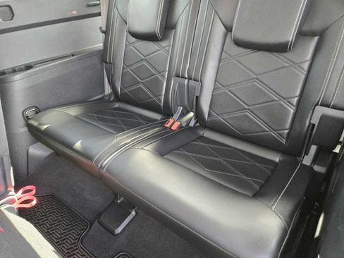 Used 2024 Volkswagen Atlas SE FWD image 29