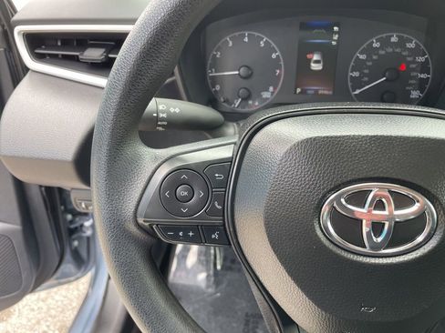 Used 2025 Toyota Corolla LE image 13