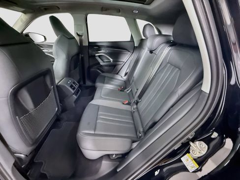 Certified 2025 Audi Q5 Premium w/ Premium Plus AWD/4WD image 21