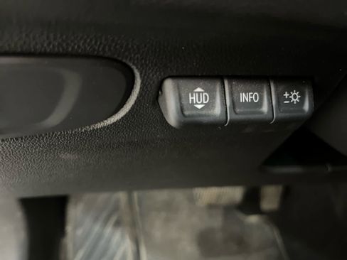 Certified 2022 Buick Envision Avenir w/ Technology Package II image 25