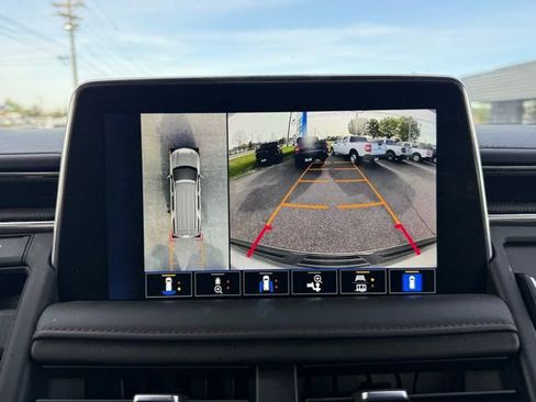 Used 2022 Chevrolet Suburban RST w/ Luxury Package image 30