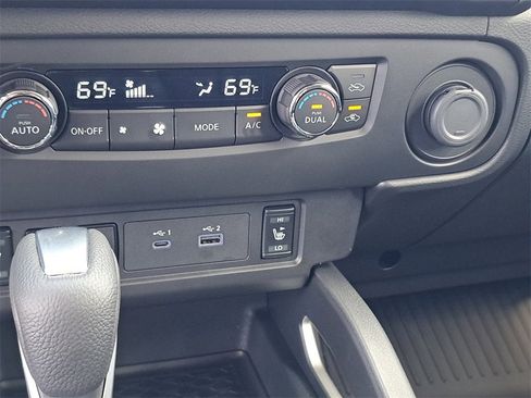 New 2025 Nissan Frontier SV w/ SV Convenience Package image 33