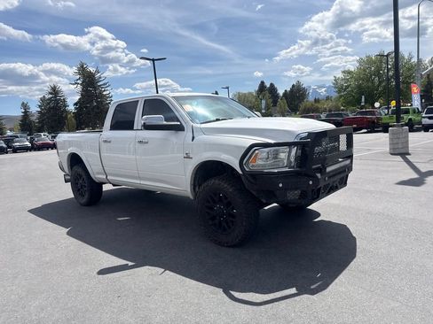 Used 2016 RAM 2500 Laramie AWD/4WD image 3