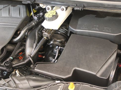 Used 2017 Ford Escape SE w/ Equipment Group 201A image 33