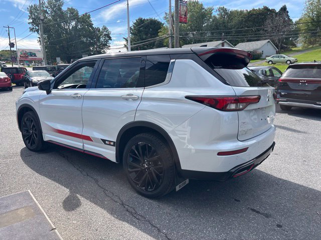 Used 2023 Mitsubishi Outlander SE AWD/4WD image 4