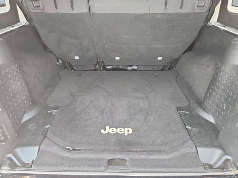 Used 2017 Jeep Wrangler Unlimited Sport w/ Quick Order Package 24S AWD/4WD image 21