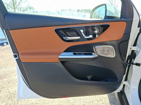 New 2026 Mercedes-Benz GLC 300 4MATIC image 11