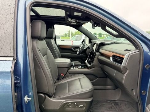 Certified 2021 GMC Yukon SLE w/ Max Trailering Package AWD/4WD image 11