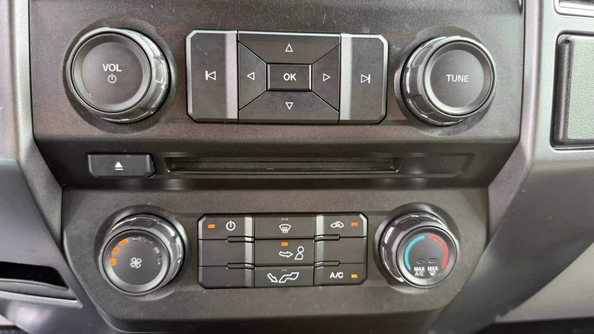 Used 2018 Ford F150 XLT AWD/4WD image 20