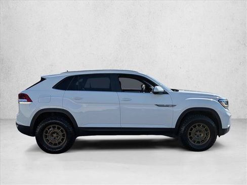 Used 2021 Volkswagen Atlas Cross Sport SE FWD image 4