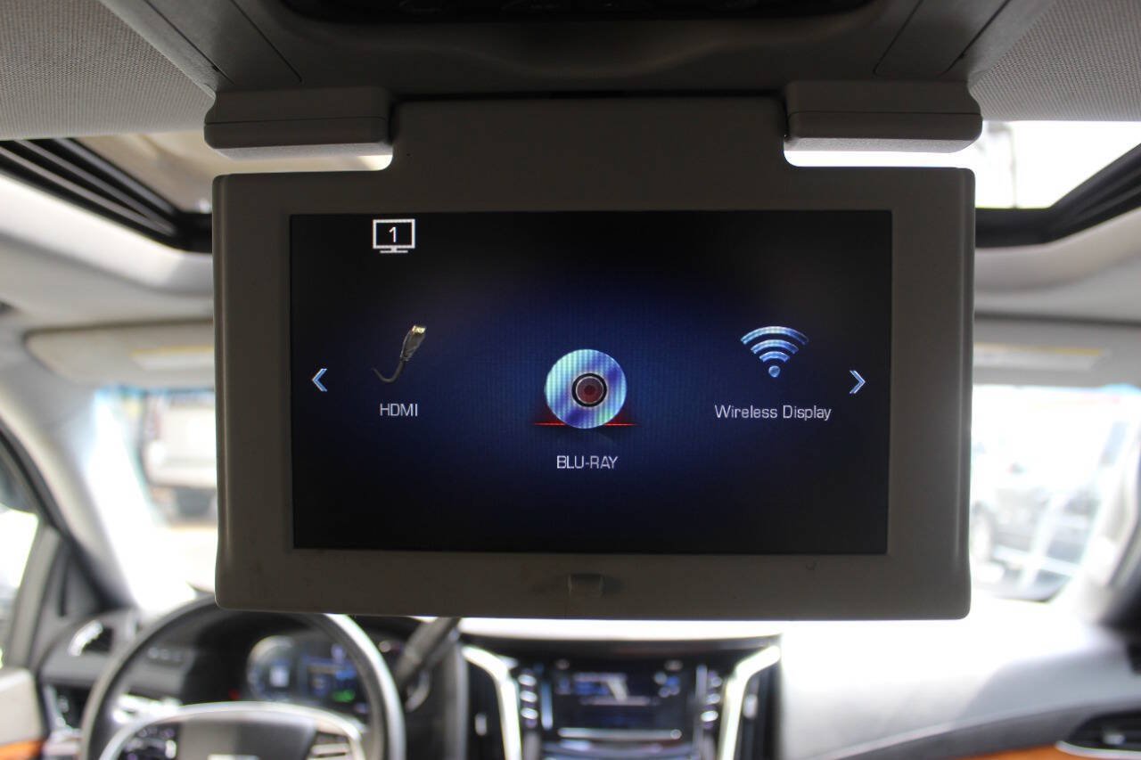Used 2017 Cadillac Escalade Luxury AWD/4WD image 21