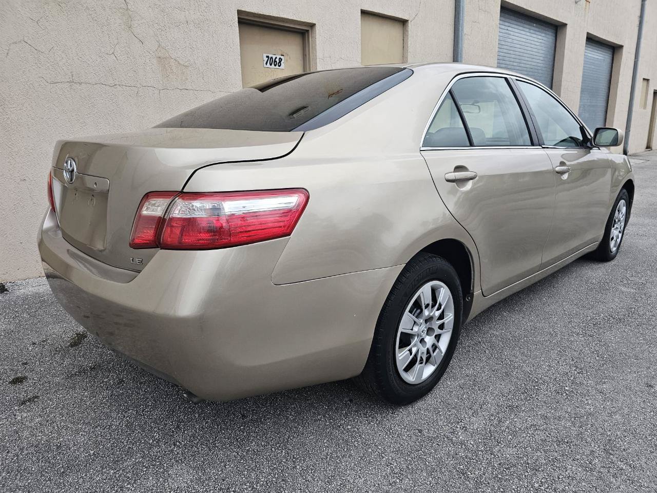 Used 2007 Toyota Camry LE FWD image 17
