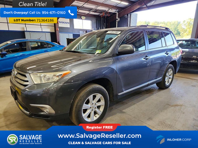 Used 2013 Toyota Highlander Plus AWD/4WD image 1