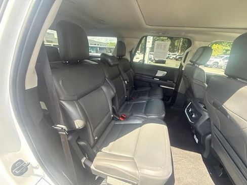 Used 2025 Ford Expedition Active AWD/4WD image 13