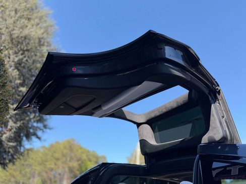 Used 2024 Tesla Model X image 32