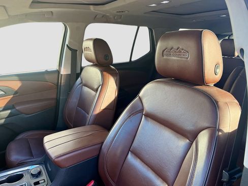 Used 2018 Chevrolet Traverse High Country w/ LPO, Cargo Package AWD/4WD image 22