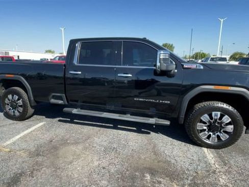 Used 2024 GMC Sierra 3500 Denali w/ Denali Reserve Package AWD/4WD image 3