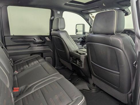 Used 2025 GMC Sierra 2500 AT4X image 21