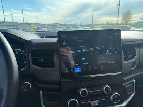 Used 2024 Ford Expedition Max Limited AWD/4WD image 16